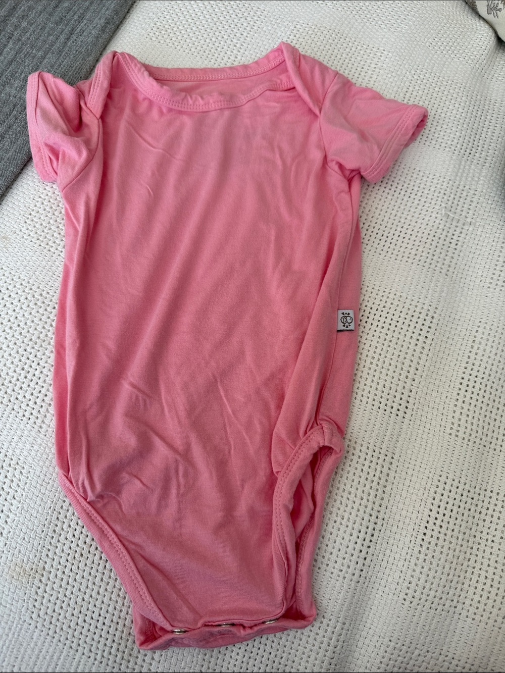 Kids Pink Short-Sleeve One-Piece Bodysuit